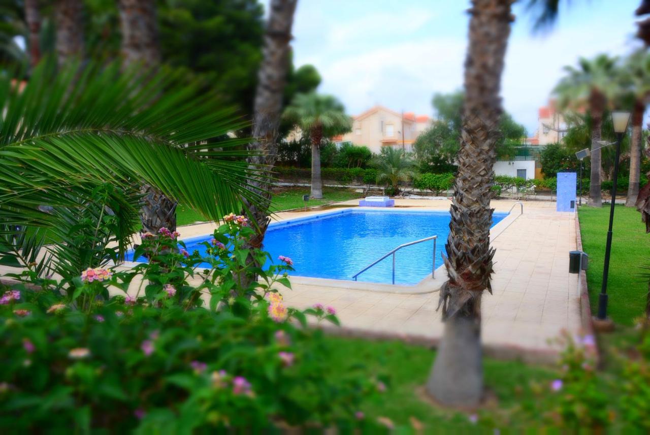 Palmeras, Piscina, Campo De Futbol Y Jardin Privados 马萨龙 外观 照片